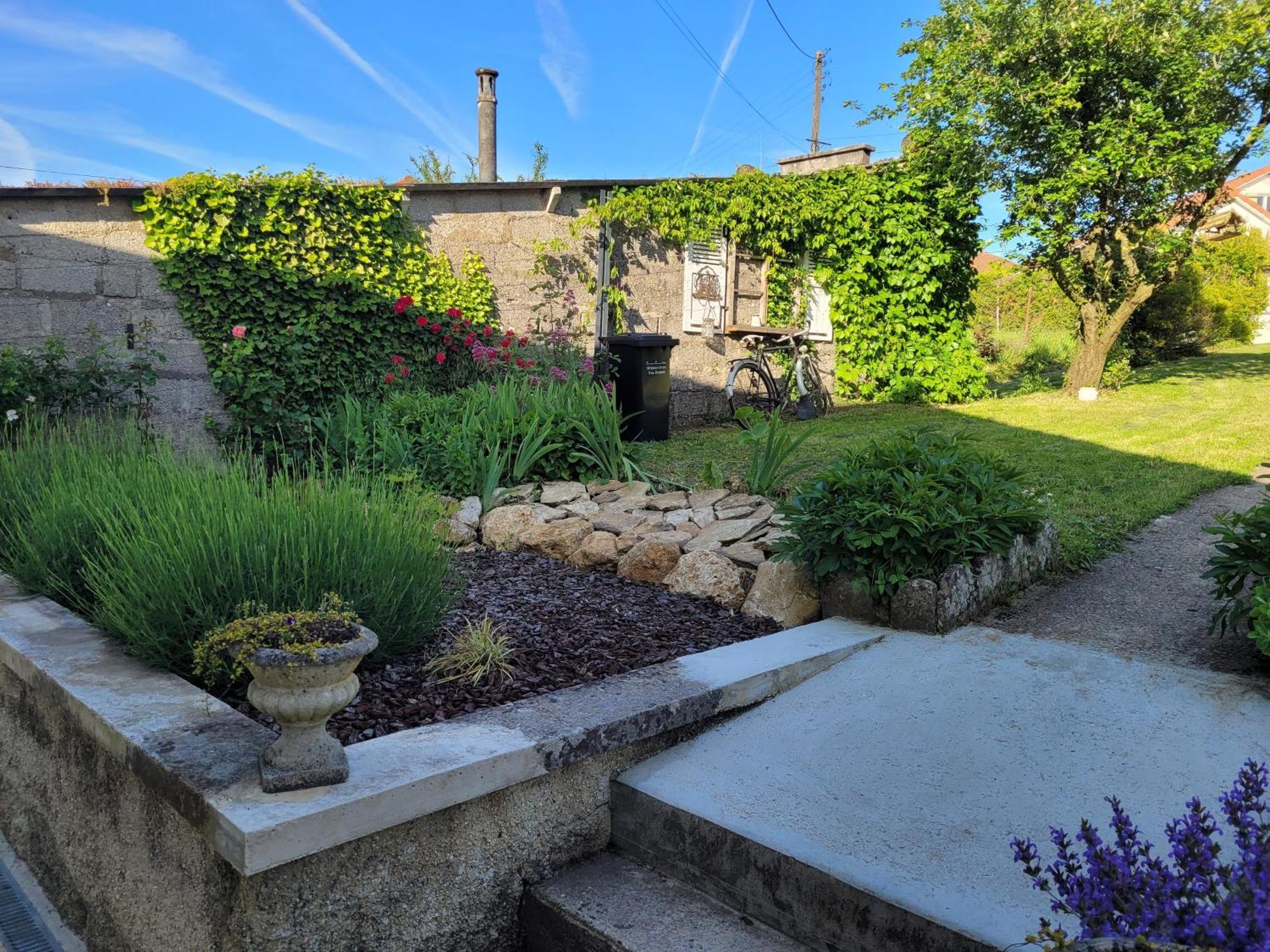 Maison Lombardi - Gite 6 Personnes 4 Etoiles Dun-sur-Meuse Exterior photo